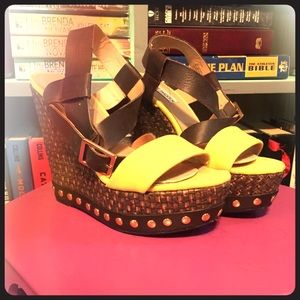 Steve Madden Wedge Heels 8.5 Yellow
